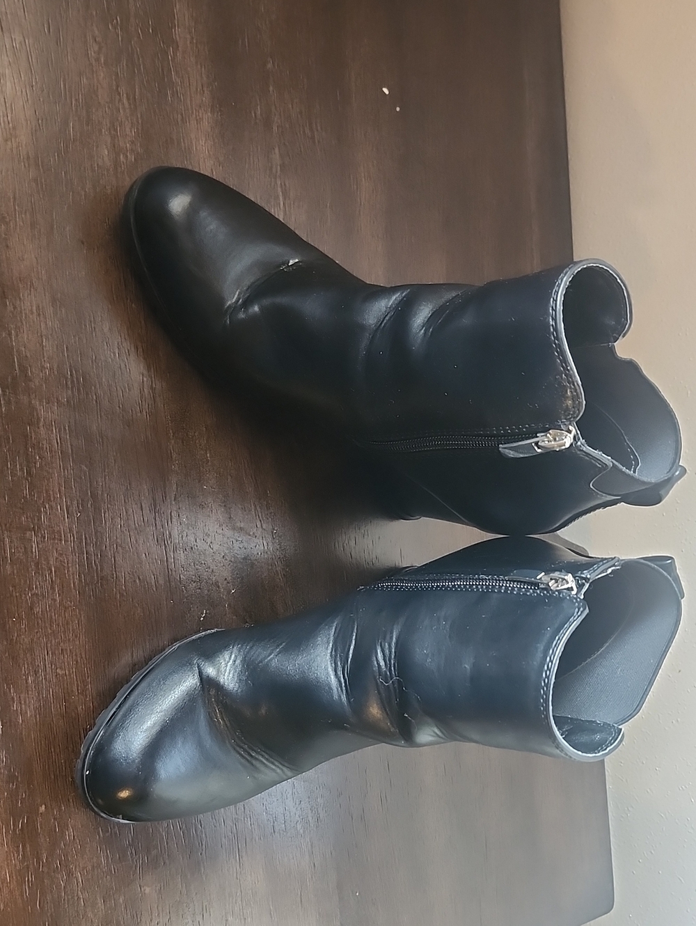 Nine West Black Leather Ankle Boots with Side Zips